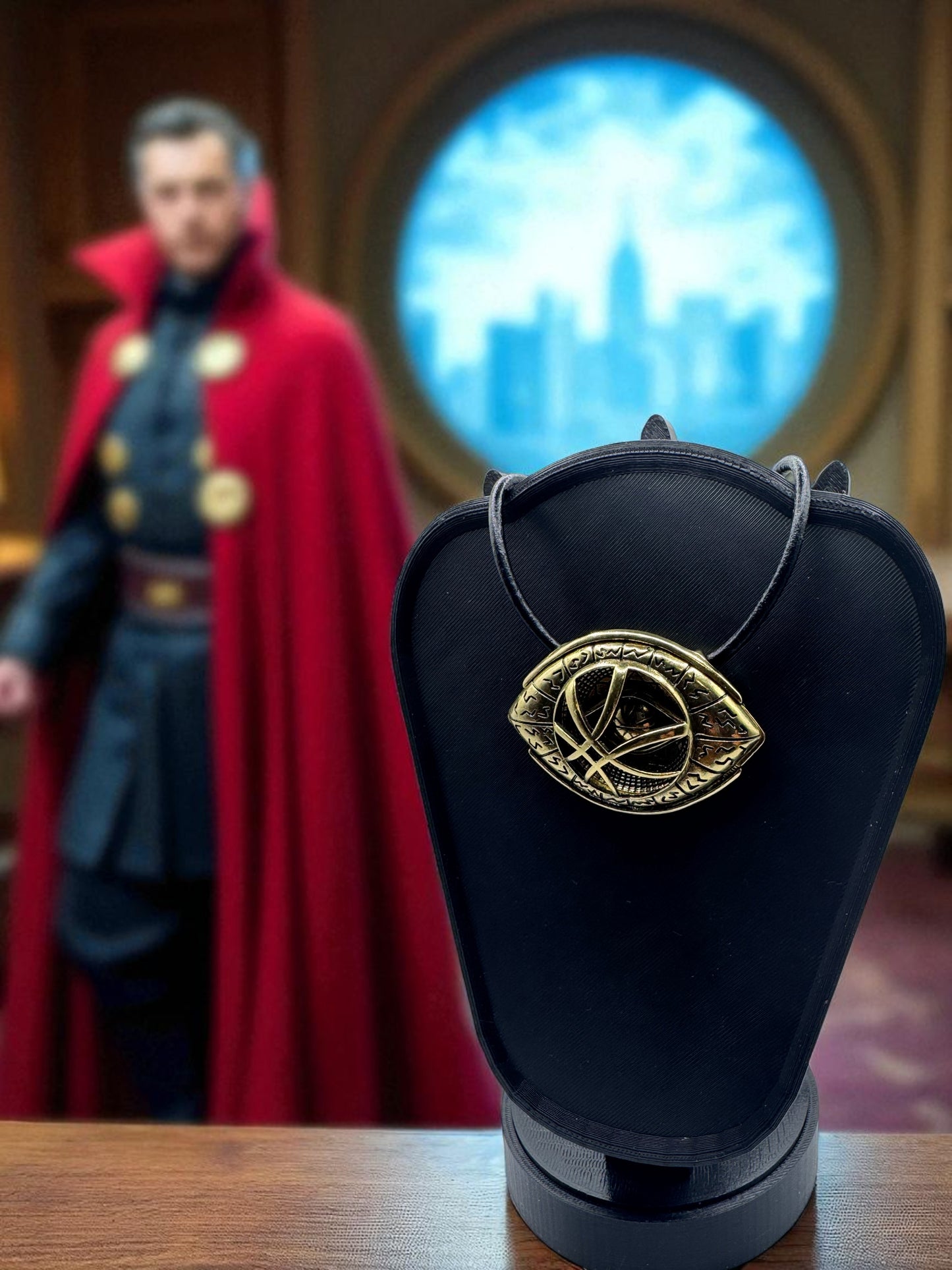 🌀 "Eye of Agamotto" — Doctor Strange Inspired Pendant - MacGuffin Shop