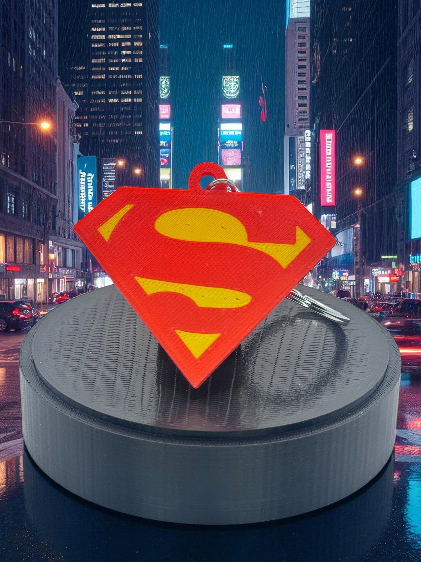 🦸 Superman Emblem — Symbol of Hope Keychain - MacGuffin Shop