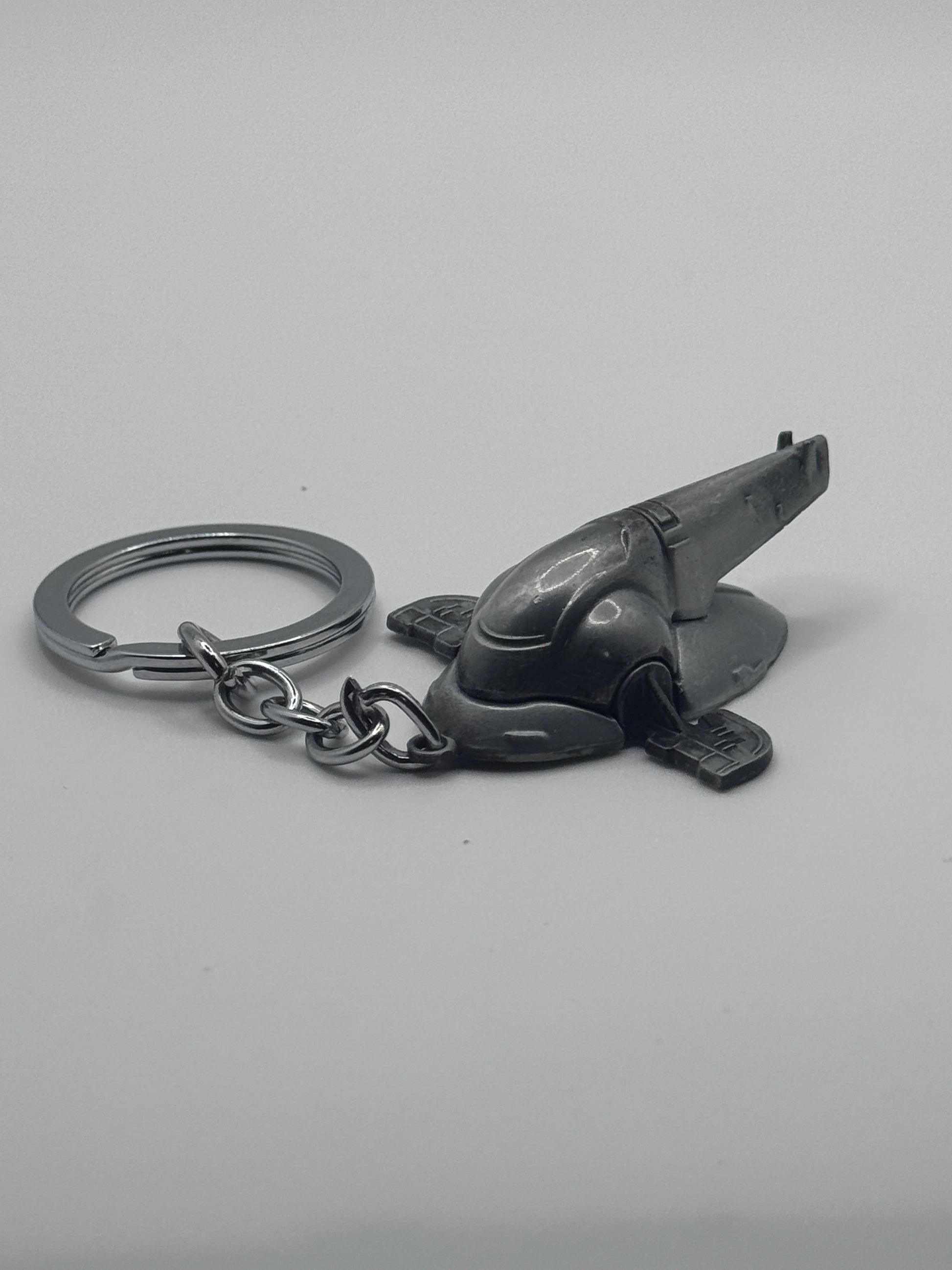 🚀 Boba Fett’s Starship Keychain — Slave I Replica - MacGuffin Shop