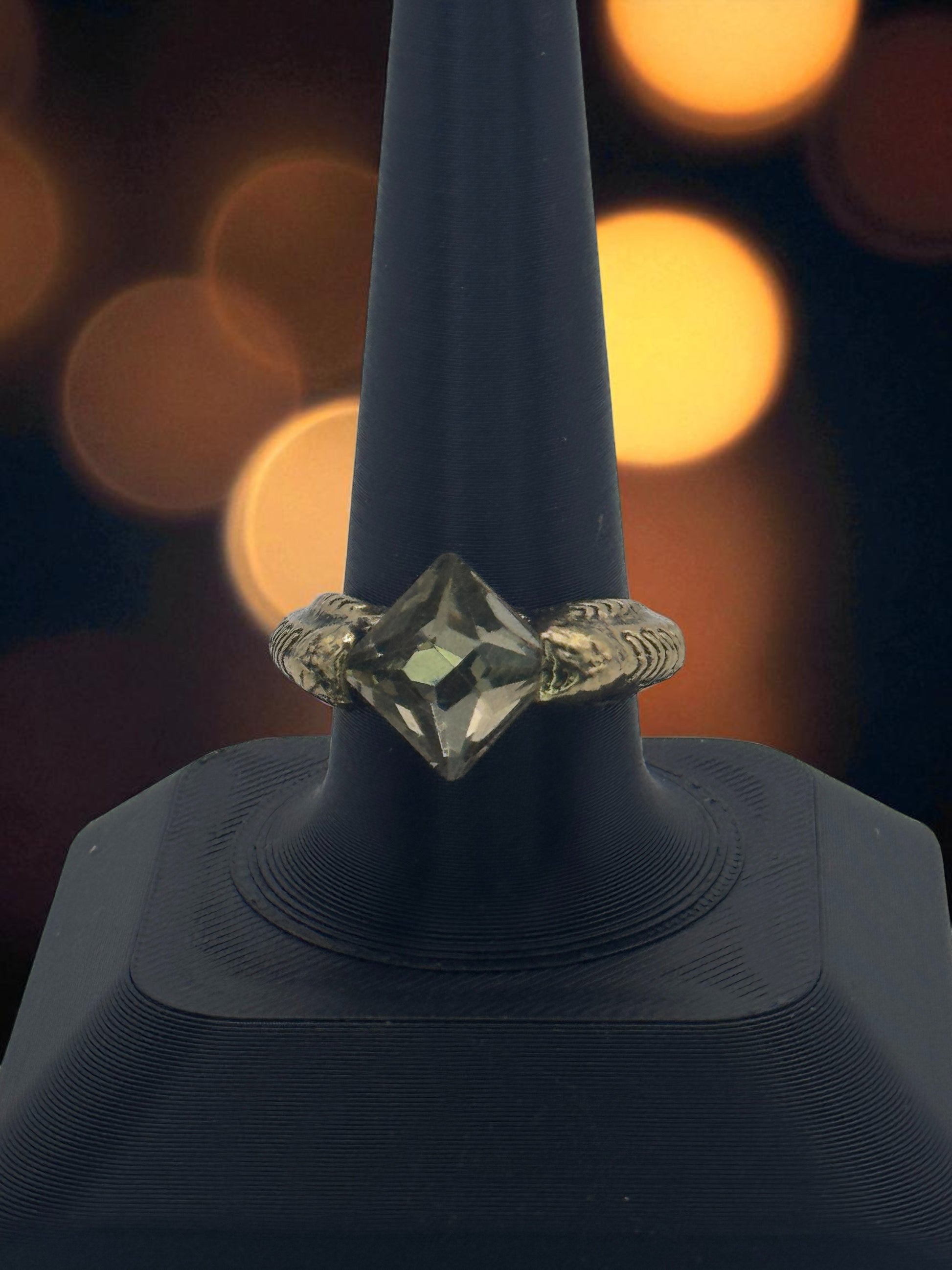 📜 Echoes of Evermere — Elven Noble’s Crystal Ring - MacGuffin Shop