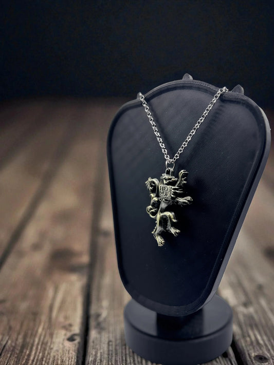 🦁 “The Lion Does Not Ask” — House Lannister Sigil Pendant - MacGuffin Shop