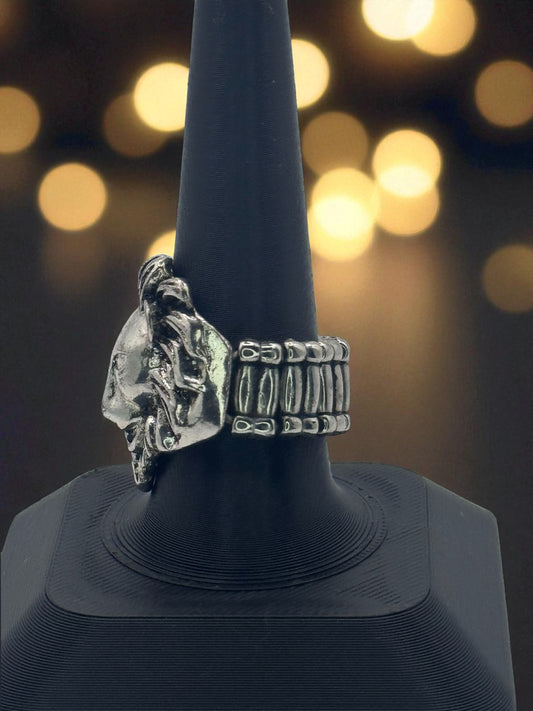 🦁 Hear Me Roar — Majestic Lion Crest Ring - MacGuffin Shop