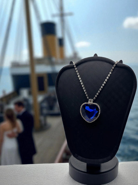 💧 “Rose’s Love Eternal” — Heart of the Ocean Replica - MacGuffin Shop