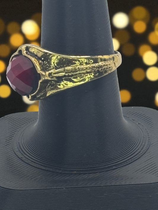 💎 Ruby of the Forgotten Realm — Arcane Fantasy Ring - MacGuffin Shop